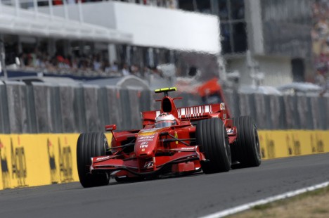 Kimi Raikkonen virker mere optimistisk end længe